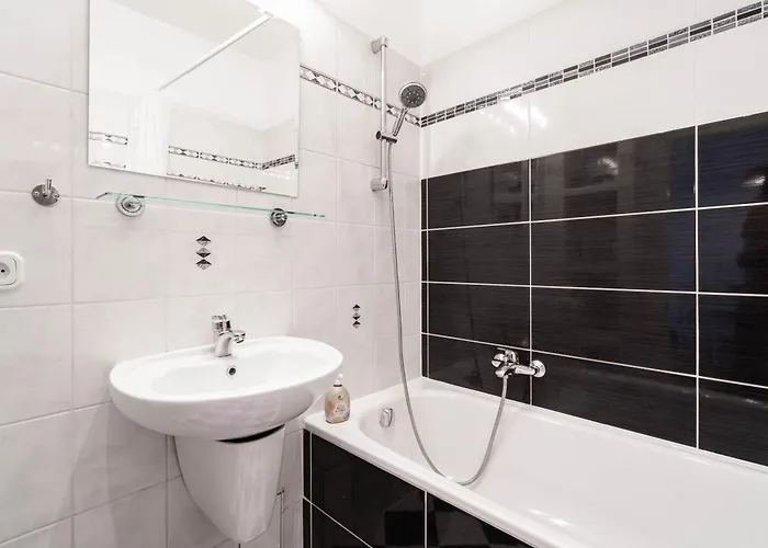 דירה Tram Depot Loft פראג